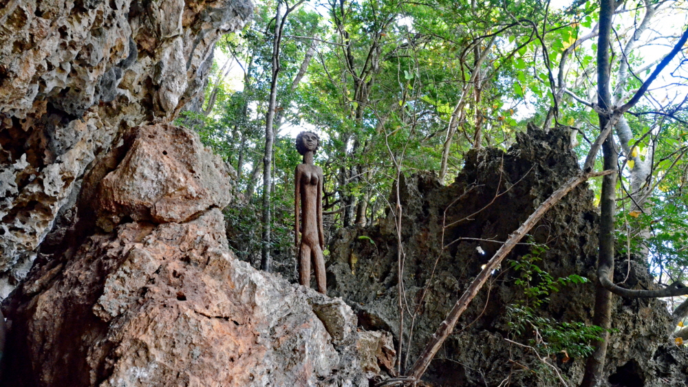 Höhle in den Tsingys  