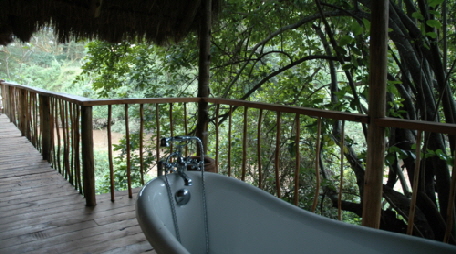 Honeymoonzelt mit Badewanne Safari Kenia